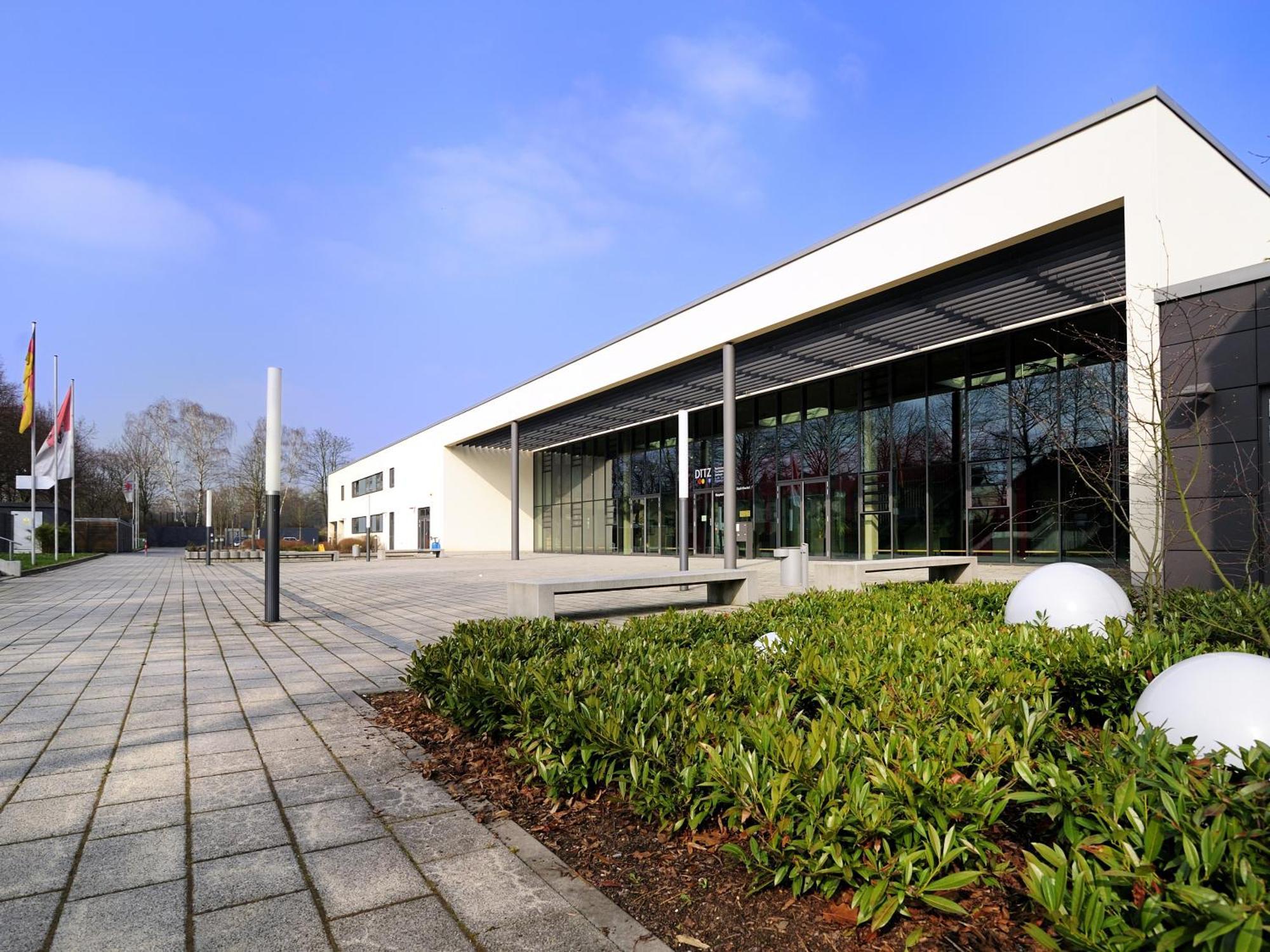 Sporthotel Borussia Duesseldorf Düsseldorf Exterior foto