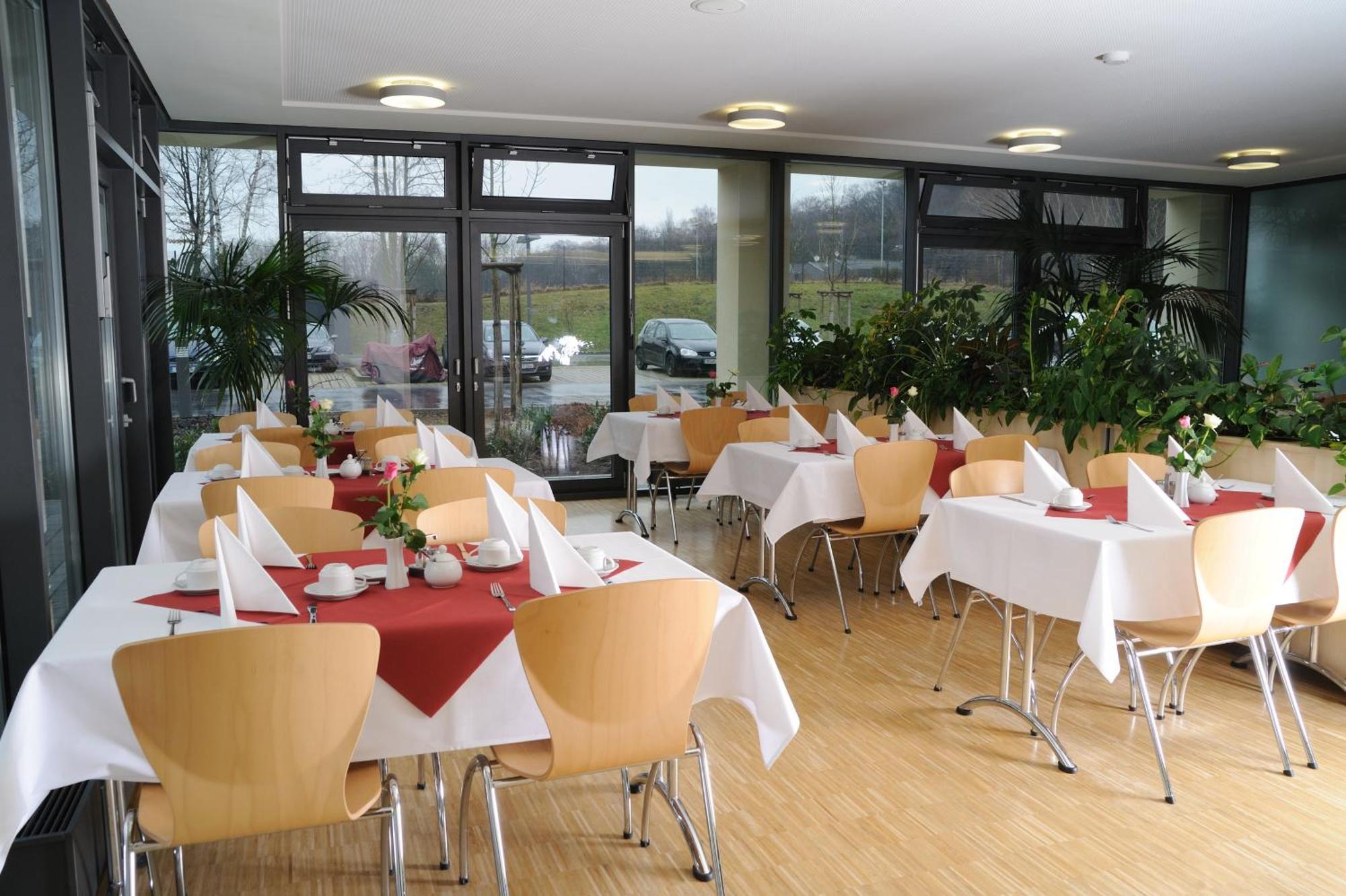 Sporthotel Borussia Duesseldorf Düsseldorf Exterior foto